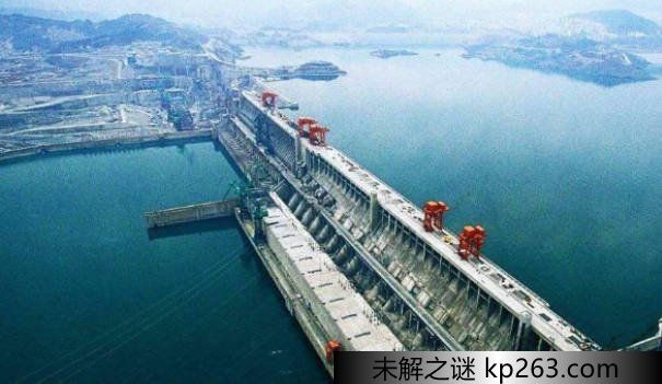 世界上最大的水利枢纽工程是什么 也是中国的宏大工程（三峡工程）